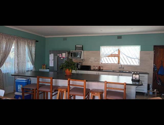 4 BEDROOM HOUSE FOR SALE IN HEATHFIELD